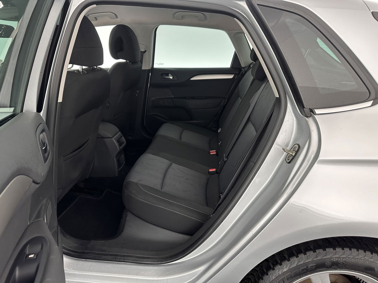 Citroën C4 1.6 HDi Ligne Business *NAVI-FULLMAP | ECC | PDC | CRUISE | TOWBAR | COMFORT-SEATS | 16''ALU*