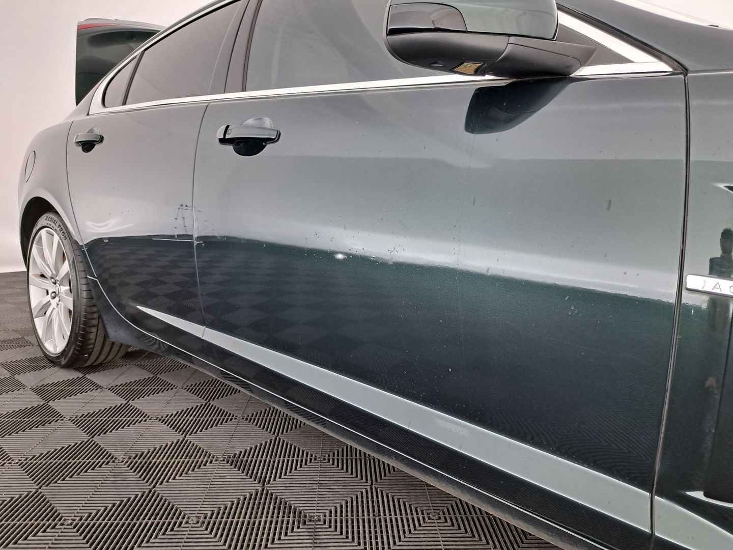 Jaguar XF 2.7D V6 Premium Luxury !"DISTRIBUTIE VERSPRONGEN LOOPT NIET! Aut. *XENON | NAPPA-LEATHER | NAVI-FULLMAP | KEYLESS | CAMERA |  ENTERTAINMENT-PACK | ECC | PDC | CRUISE | COMFORT-SEATS | 19''ALU*
