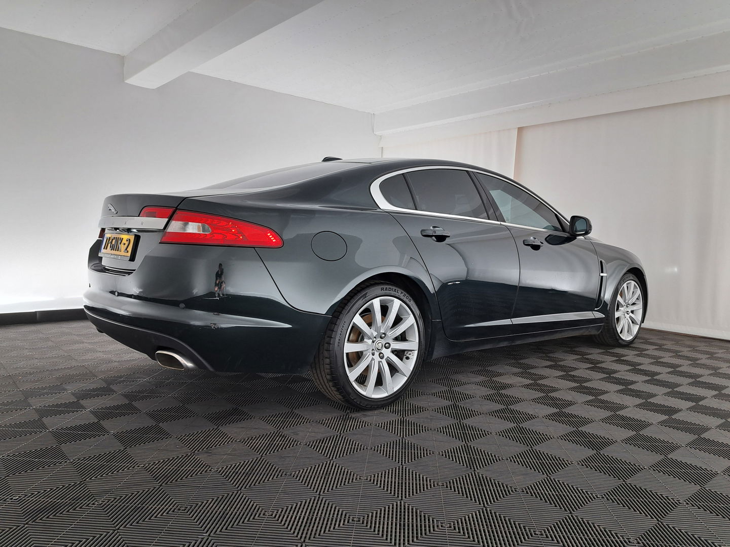 Jaguar XF 2.7D V6 Premium Luxury !"DISTRIBUTIE VERSPRONGEN LOOPT NIET! Aut. *XENON | NAPPA-LEATHER | NAVI-FULLMAP | KEYLESS | CAMERA |  ENTERTAINMENT-PACK | ECC | PDC | CRUISE | COMFORT-SEATS | 19''ALU*