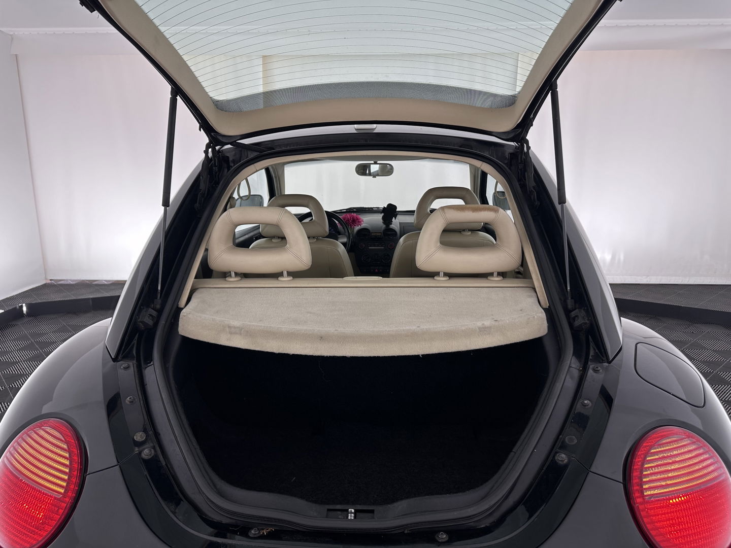 Volkswagen New Beetle 2.0 Highline *FULL-LEATHER | AIRCO | HEATED-SEATS | COMFORT-SEATS | 16''ALU*