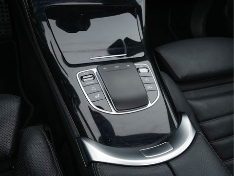 Mercedes-Benz EQC 400 4MATIC Premium Plus 80 kWh [ 3-FASE ] (INCL-BTW) *PANO | WIDE-SCREEN-DIGI-COCKPIT | HEAD-UP | DISTRONIC-PLUS | MULTI-BEAM | BURMESTER-SOUND | MEMORY-PACK | SURROUND-VIEW | KEYLESS | ARTICO-FULL-LEATHER | SPORT-SEATS | DAB+ | 20''