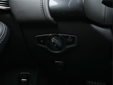 Mercedes-Benz EQC 400 4MATIC Premium Plus 80 kWh [ 3-FASE ] (INCL-BTW) *PANO | WIDE-SCREEN-DIGI-COCKPIT | HEAD-UP | DISTRONIC-PLUS | MULTI-BEAM | BURMESTER-SOUND | MEMORY-PACK | SURROUND-VIEW | KEYLESS | ARTICO-FULL-LEATHER | SPORT-SEATS | DAB+ | 20''