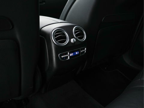 Mercedes-Benz EQC 400 4MATIC Premium Plus 80 kWh [ 3-FASE ] (INCL-BTW) *PANO | WIDE-SCREEN-DIGI-COCKPIT | HEAD-UP | DISTRONIC-PLUS | MULTI-BEAM | BURMESTER-SOUND | MEMORY-PACK | SURROUND-VIEW | KEYLESS | ARTICO-FULL-LEATHER | SPORT-SEATS | DAB+ | 20''