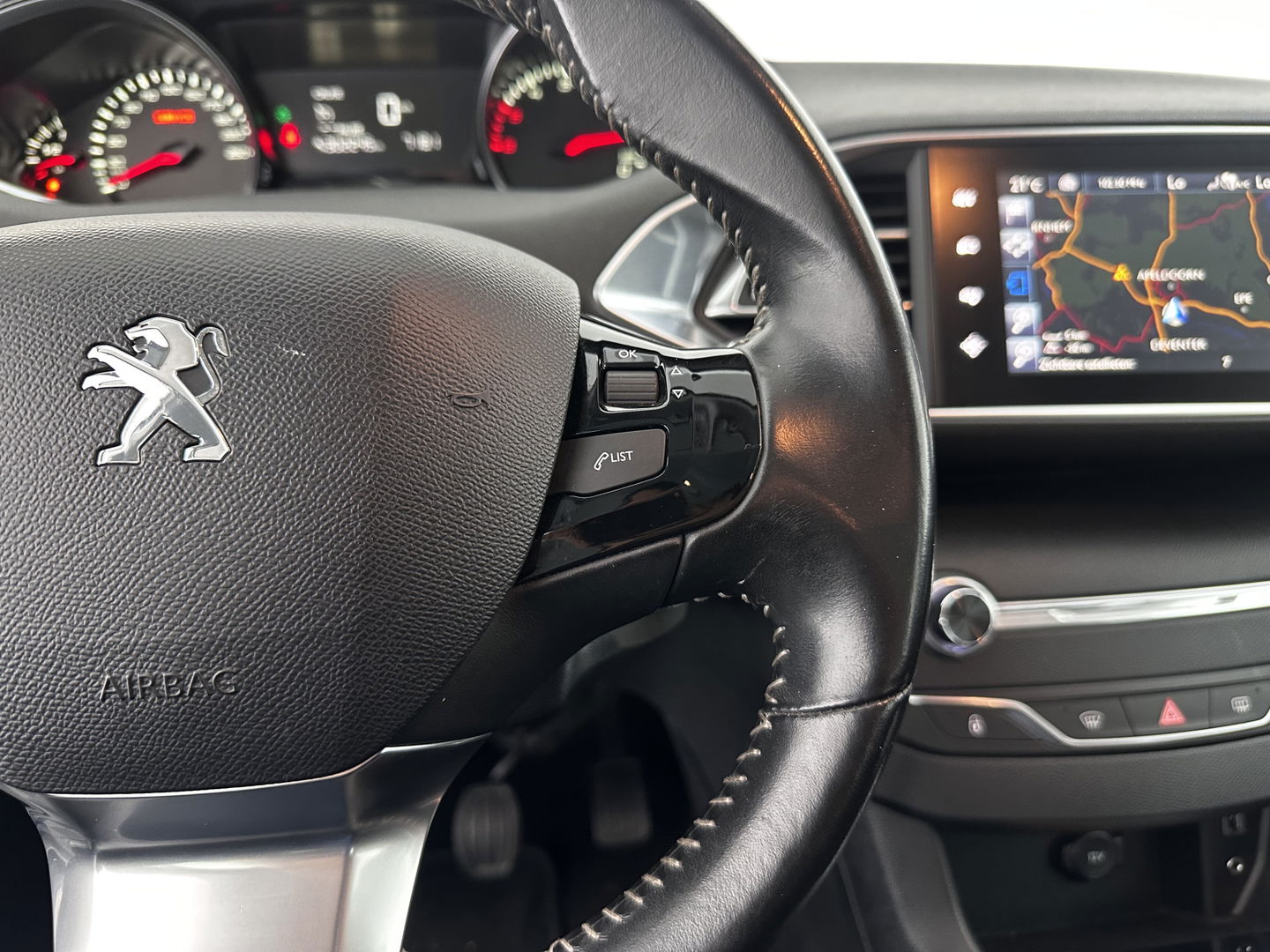 Peugeot 308 SW 1.6 BlueHDI Blue Lease Pack *NAVI-FULLMAP | COMFORT-SEATS | ECC | PDC | CRUISE | TREKHAAK | 16''ALU*