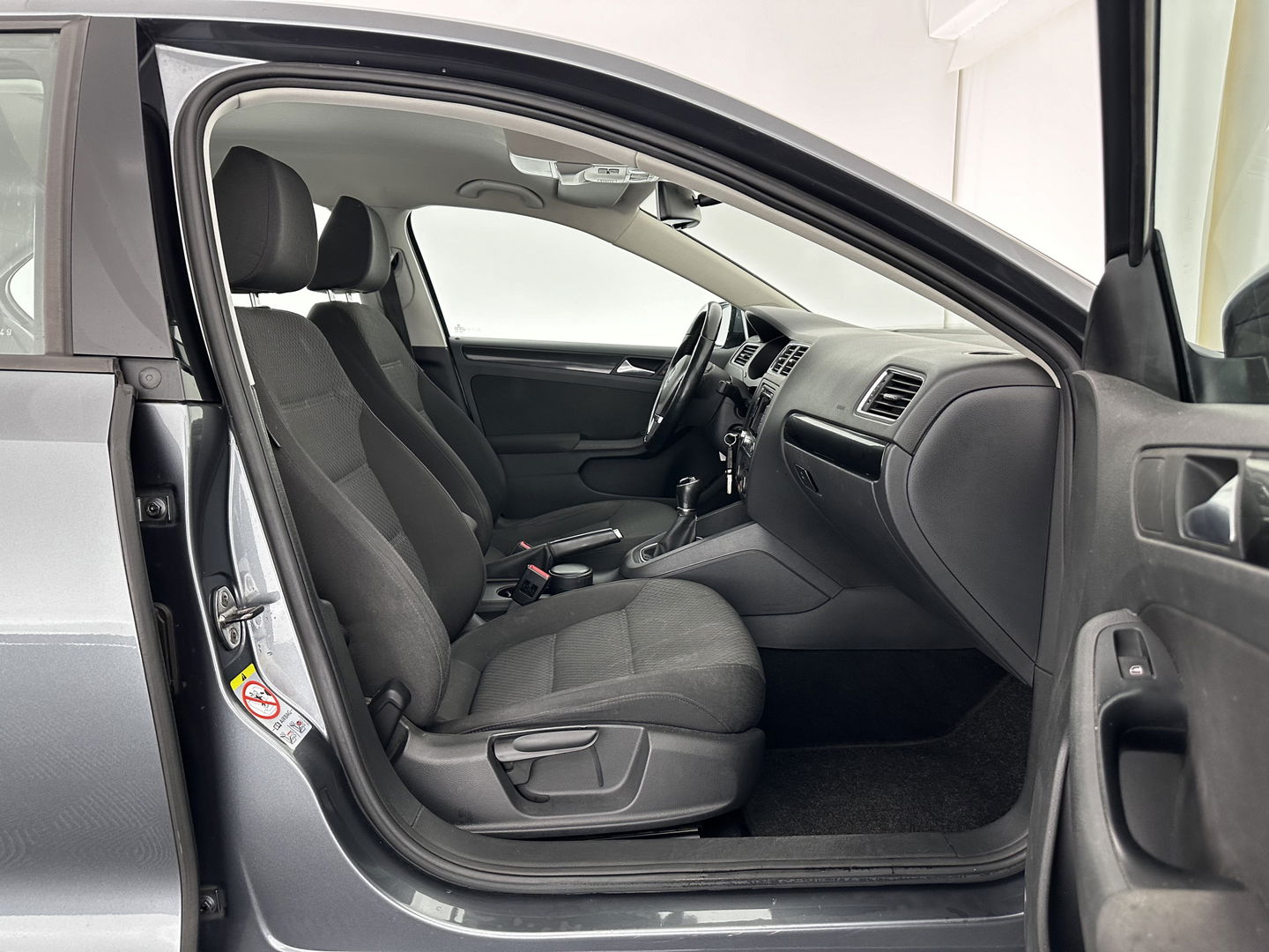 Volkswagen Jetta 1.6 TDI Comfort Executive Line BlueMotion *NAVI | AIRCO | PDC | CRUISE | TOWBAR | COMFORT-SEATS | 17''ALU*