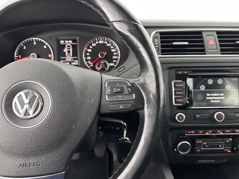 Volkswagen Jetta 1.6 TDI Comfort Executive Line BlueMotion *NAVI | AIRCO | PDC | CRUISE | TOWBAR | COMFORT-SEATS | 17''ALU*