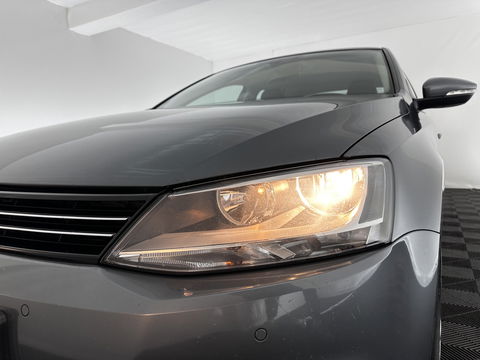 Volkswagen Jetta 1.6 TDI Comfort Executive Line BlueMotion *NAVI | AIRCO | PDC | CRUISE | TOWBAR | COMFORT-SEATS | 17''ALU*