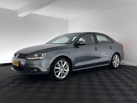 Volkswagen Jetta 1.6 TDI Comfort Executive Line BlueMotion *NAVI | AIRCO | PDC | CRUISE | TOWBAR | COMFORT-SEATS | 17''ALU*