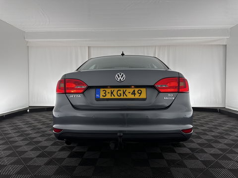 Volkswagen Jetta 1.6 TDI Comfort Executive Line BlueMotion *NAVI | AIRCO | PDC | CRUISE | TOWBAR | COMFORT-SEATS | 17''ALU*