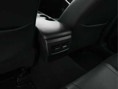 Lexus IS 300h Hybrid Business Line Aut. *NAVI-FULLMAP | FULL-LED | LEATHER-MICROFIBRE | CAMERA | SHIFT-PADDLES | ECC | PDC | CRUISE | SPORT-SEATS | 17''ALU*