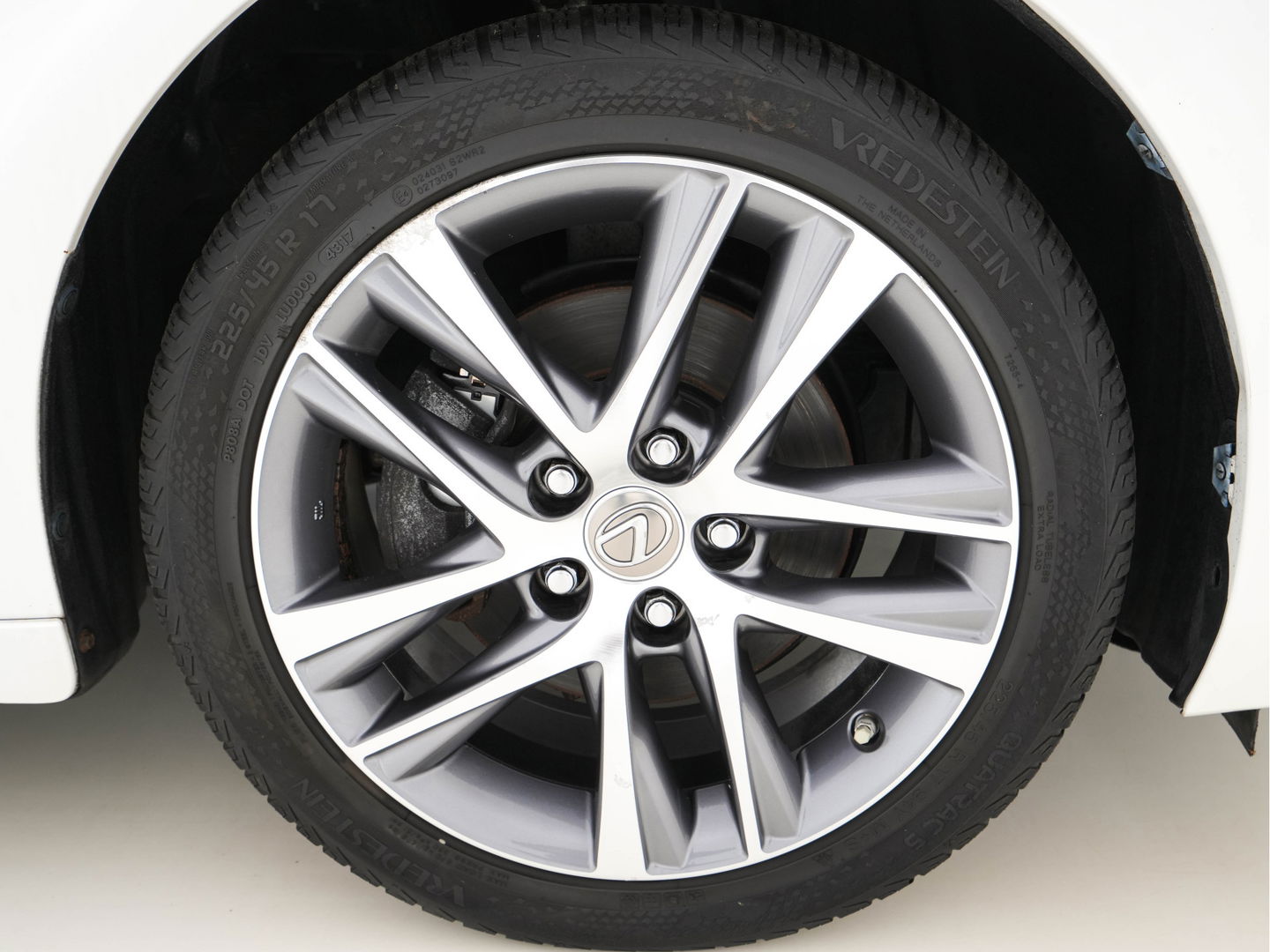 Lexus IS 300h Hybrid Business Line Aut. *NAVI-FULLMAP | FULL-LED | LEATHER-MICROFIBRE | CAMERA | SHIFT-PADDLES | ECC | PDC | CRUISE | SPORT-SEATS | 17''ALU*