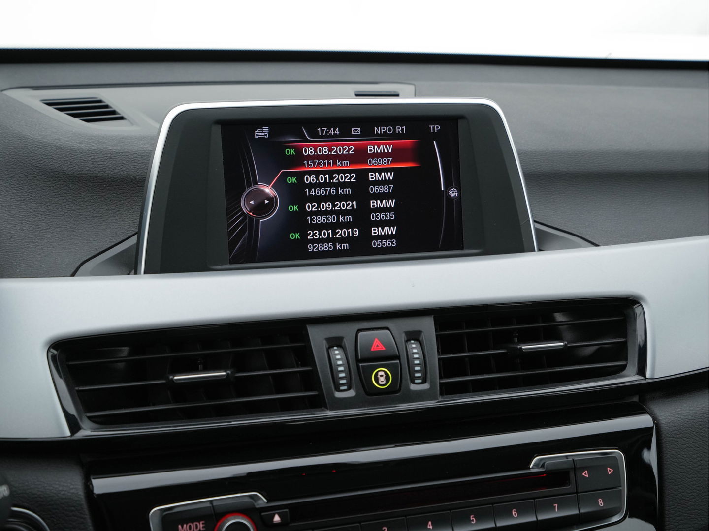 BMW X1 sDrive16d Centennial Executive *NAVI-FULLMAP | FULL-LED | ECC | PDC | CRUISE | TOWBAR | COMFORT-SEATS |  17''ALU *