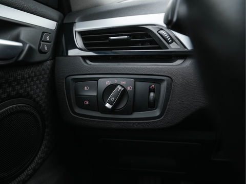 BMW X1 sDrive16d Centennial Executive *NAVI-FULLMAP | FULL-LED | ECC | PDC | CRUISE | TOWBAR | COMFORT-SEATS |  17''ALU *