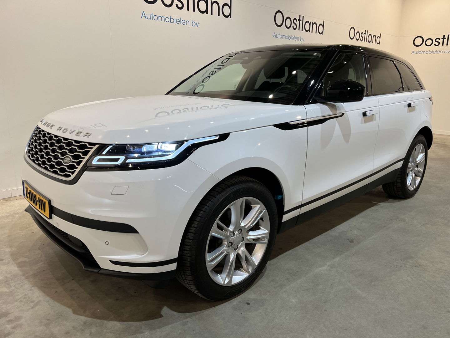 Land Rover Range Rover Velar 2.0 P400e PHEV / 20" LMV / Alcantara / 40.150 KM !!
