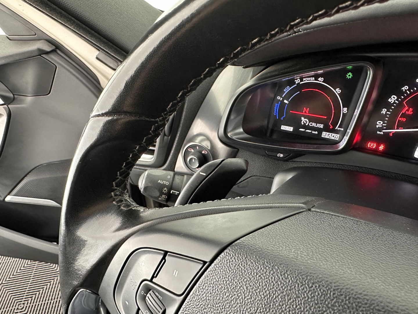 Citroën DS5 2.0 Hybrid4 Business Executive AWD Aut. *PANO | XENON | FULL-LEATHER| MEMORY-PACK | NAVI-FULLMAP | KEYLESS | CAMERA | HEAD-UP | MASSAGE | CRUISE | SPORT-SEATS | 17"ALU*