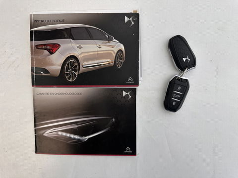 Citroën DS5 2.0 Hybrid4 Business Executive AWD Aut. *PANO | XENON | FULL-LEATHER| MEMORY-PACK | NAVI-FULLMAP | KEYLESS | CAMERA | HEAD-UP | MASSAGE | CRUISE | SPORT-SEATS | 17"ALU*