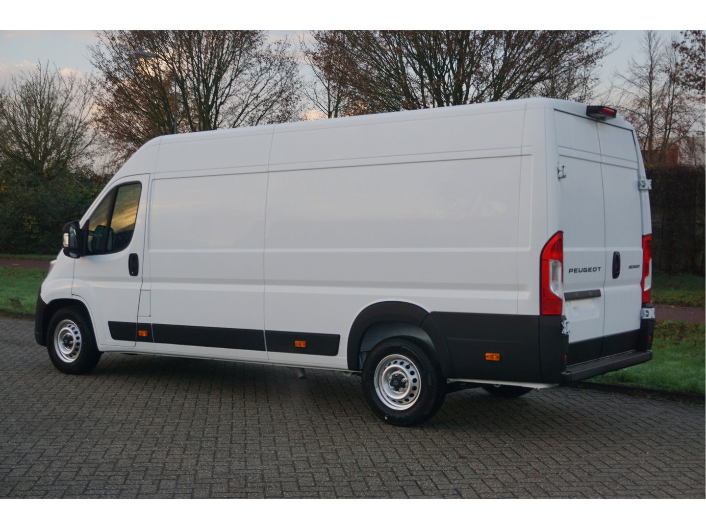 Peugeot Boxer Heavy 2.2HDI L4H2 180PK EAT8 Automaat BPM VRIJ!! Cruise, Airco, 3.0T Trekgewicht!! Nr. 585