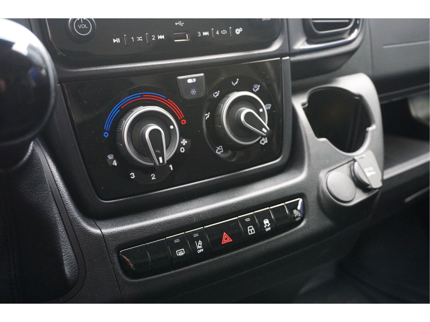 Citroën Jumper Heavy 2.2 180PK EAT8 Automaat L4H2 BPM VRIJ!! Airco, Camera, 3.0T Trekgewicht!! Nr. 584