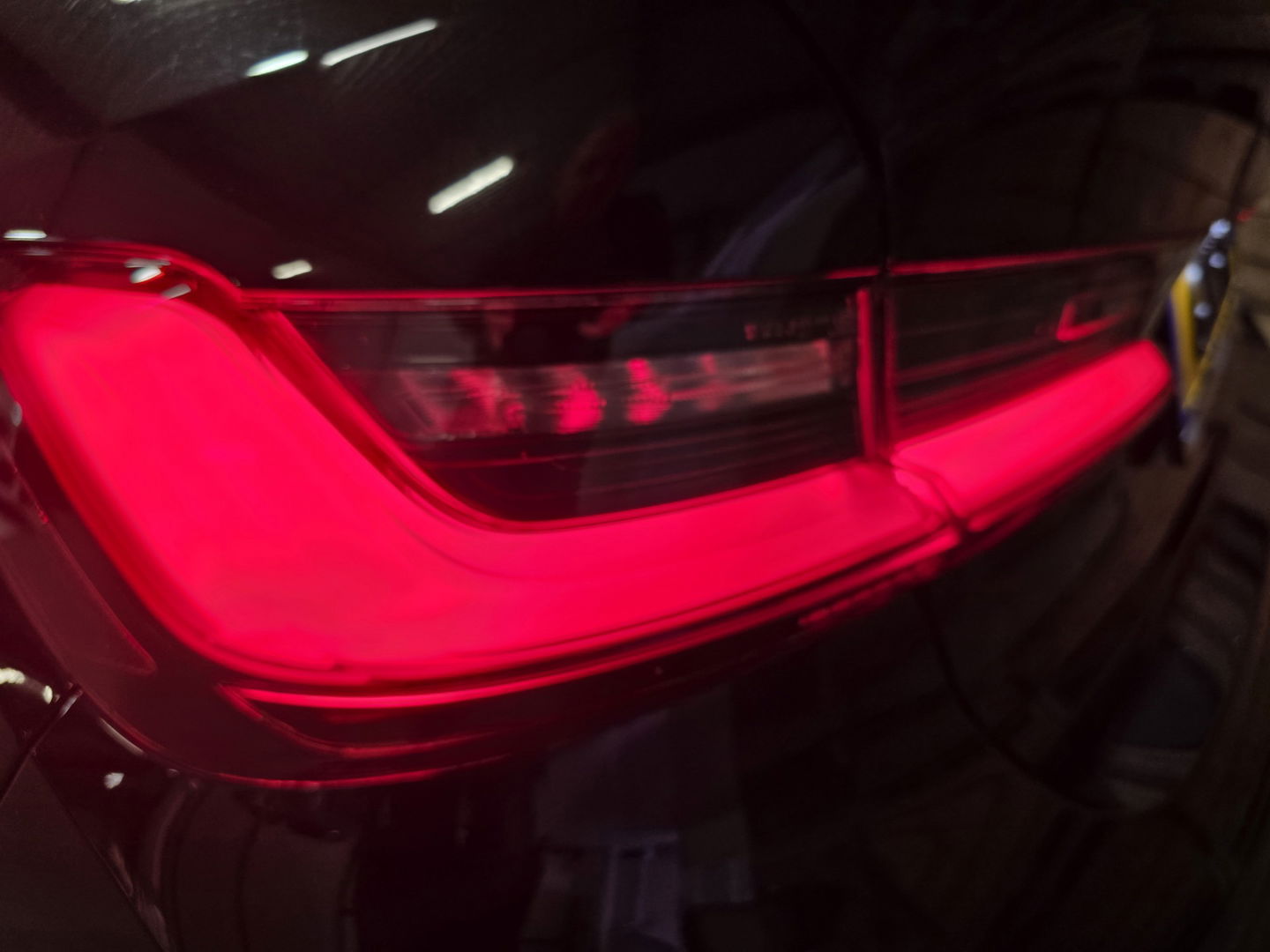 BMW 3-serie 330e M Sport Int. Widescreen LED PDC LM