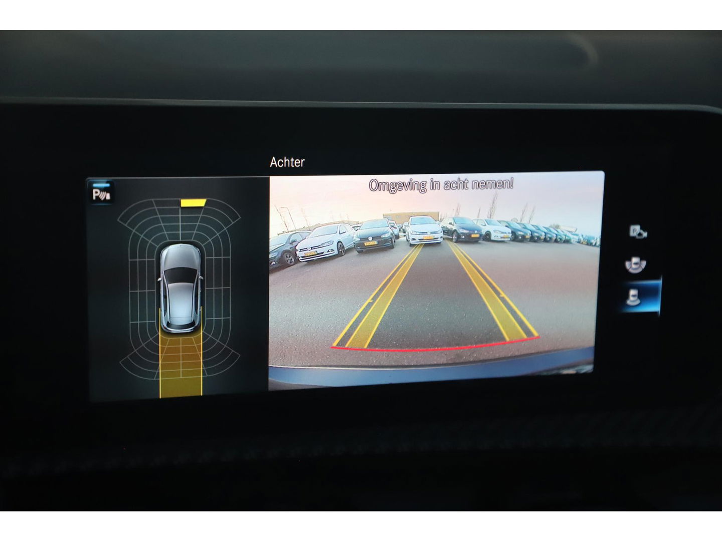 Mercedes-Benz A-Klasse 180 d Business Solution Automaat Widescreen 16 inch LMV Half Leder Sportstoelen Navigatie Carplay Android Achteruitrijcamera Clima Cruise Parkeersensor