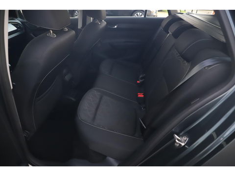 Škoda Fabia Combi 1.0 TSI Clever 95PK Trekhaak Navigatie Carplay Android 15 inch LMV Clima Cruise Parkeersensor