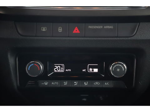 Škoda Fabia Combi 1.0 TSI Clever 95PK Trekhaak Navigatie Carplay Android 15 inch LMV Clima Cruise Parkeersensor