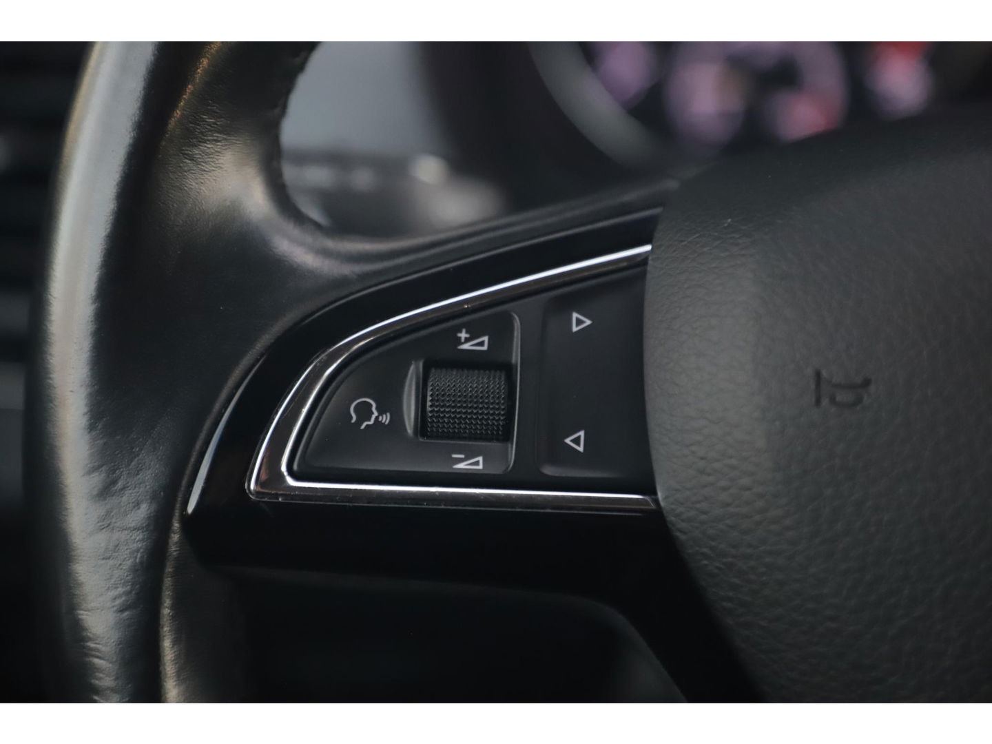 Škoda Fabia Combi 1.0 TSI Clever 95PK Trekhaak Navigatie Carplay Android 15 inch LMV Clima Cruise Parkeersensor