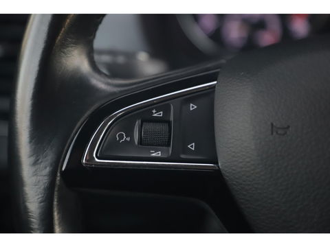 Škoda Fabia Combi 1.0 TSI Clever 95PK Trekhaak Navigatie Carplay Android 15 inch LMV Clima Cruise Parkeersensor