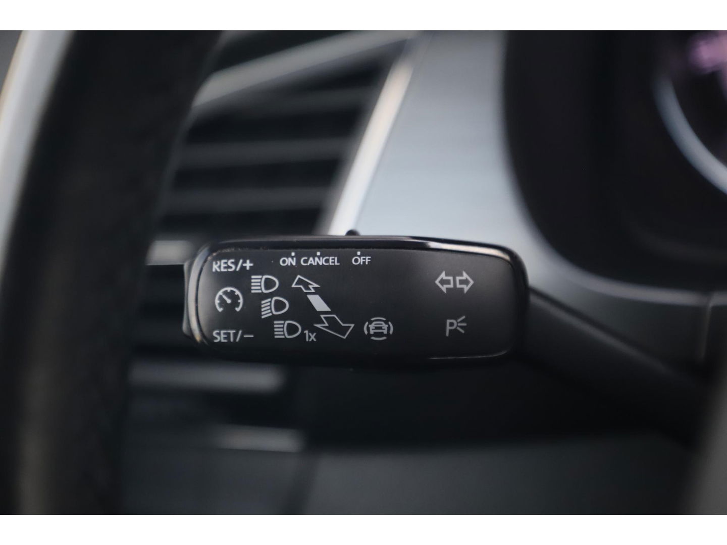 Škoda Fabia Combi 1.0 TSI Clever 95PK Trekhaak Navigatie Carplay Android 15 inch LMV Clima Cruise Parkeersensor