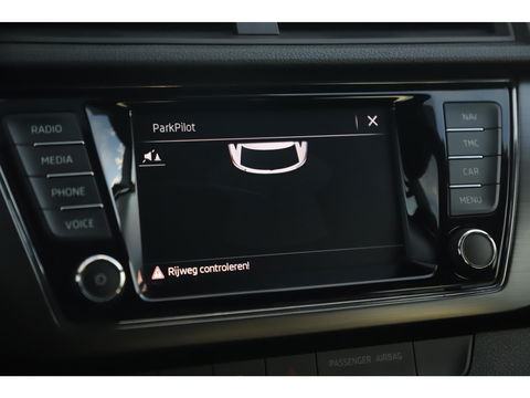 Škoda Fabia Combi 1.0 TSI Clever 95PK Trekhaak Navigatie Carplay Android 15 inch LMV Clima Cruise Parkeersensor