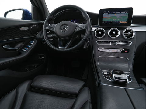Mercedes-Benz GLC Coupé 350 d 4MATIC Premium Plus AMG-Sportpack Aut. *PANO | ARTICO-FULL-LEATHER | FULL-LED |  NAVI-FULLMAP | ECC | CAMERA | PDC | SHIFT-PADDLES | CRUISE | AMBIENT-LIGHT | TOWBAR | SPORT-SEATS | 20"ALU*