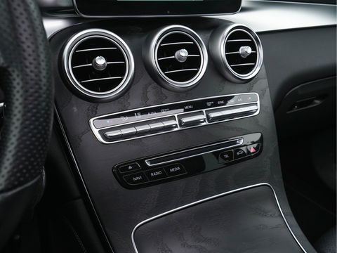 Mercedes-Benz GLC Coupé 350 d 4MATIC Premium Plus AMG-Sportpack Aut. *PANO | ARTICO-FULL-LEATHER | FULL-LED |  NAVI-FULLMAP | ECC | CAMERA | PDC | SHIFT-PADDLES | CRUISE | AMBIENT-LIGHT | TOWBAR | SPORT-SEATS | 20"ALU*