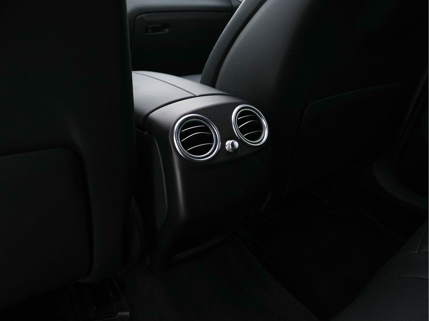 Mercedes-Benz GLC Coupé 350 d 4MATIC Premium Plus AMG-Sportpack Aut. *PANO | ARTICO-FULL-LEATHER | FULL-LED |  NAVI-FULLMAP | ECC | CAMERA | PDC | SHIFT-PADDLES | CRUISE | AMBIENT-LIGHT | TOWBAR | SPORT-SEATS | 20"ALU*