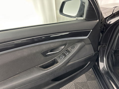 BMW 5 Serie Touring 518d Executive Aut. *NAVI-FULLMAP | XENON | LANE-ASSIST |  TOWBAR | ECC | PDC | CRUISE | COMFORT-SEATS | 17''ALU*