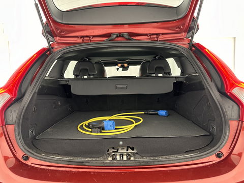 Volvo V60 2.4 D6 Twin Engine R-Design-Sport-Pack [ AIRCO-DEFECT ] Aut. *PANO | FULL-LEATHER | XENON | SPORT-SEATS | NAVI-FULLMAP | CAMERA |  ECC | PDC | CRUISE | MEMORY-PACK | TOWBAR | 18''ALU*