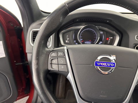 Volvo V60 2.4 D6 Twin Engine R-Design-Sport-Pack [ AIRCO-DEFECT ] Aut. *PANO | FULL-LEATHER | XENON | SPORT-SEATS | NAVI-FULLMAP | CAMERA |  ECC | PDC | CRUISE | MEMORY-PACK | TOWBAR | 18''ALU*