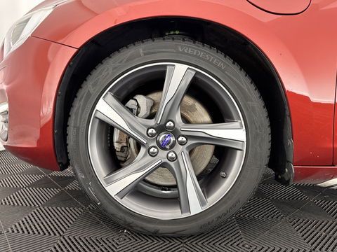 Volvo V60 2.4 D6 Twin Engine R-Design-Sport-Pack [ AIRCO-DEFECT ] Aut. *PANO | FULL-LEATHER | XENON | SPORT-SEATS | NAVI-FULLMAP | CAMERA |  ECC | PDC | CRUISE | MEMORY-PACK | TOWBAR | 18''ALU*
