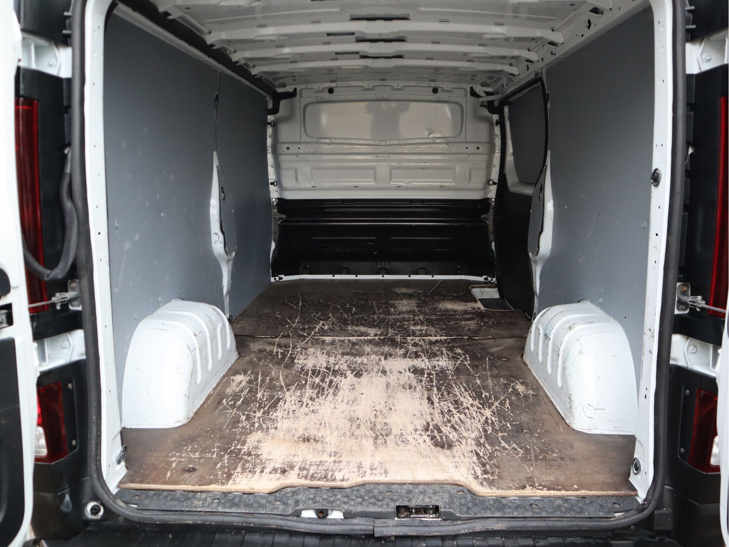 Opel Vivaro 1.6 CDTI 96 pk Euro 6 - L2 Lang - Trekhaak - Airco - Cruise
