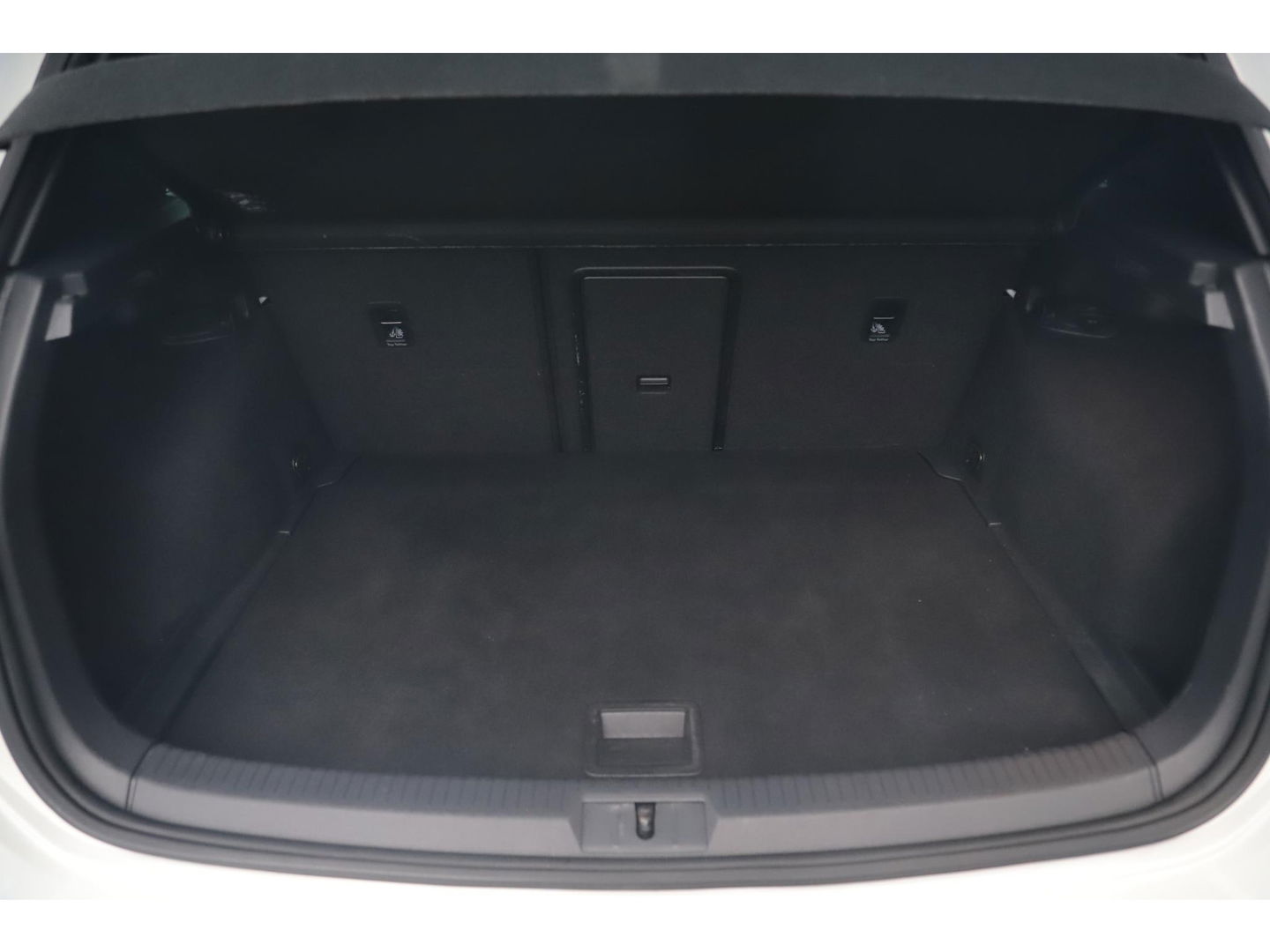 Volkswagen Golf 2.0 TSI GTI Performance 230PK DSG Automaat Virtual Cockpit Full LED 19 inch Brescia Navigatie Carplay Android Clima Adaptive Cruise Stoelverwarming Getint Glas