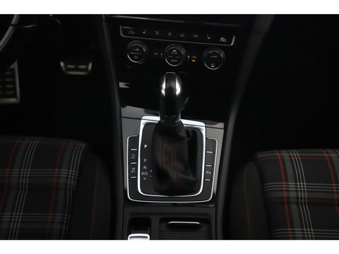 Volkswagen Golf 2.0 TSI GTI Performance 230PK DSG Automaat Virtual Cockpit Full LED 19 inch Brescia Navigatie Carplay Android Clima Adaptive Cruise Stoelverwarming Getint Glas