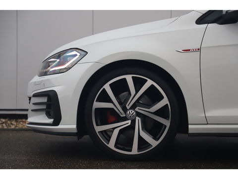 Volkswagen Golf 2.0 TSI GTI Performance 230PK DSG Automaat Virtual Cockpit Full LED 19 inch Brescia Navigatie Carplay Android Clima Adaptive Cruise Stoelverwarming Getint Glas