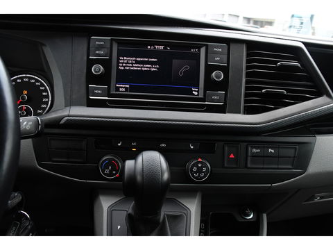 Volkswagen Transporter 2.0 TDI L2H1 30 DC PB Edition Highline Adaptieve Cruise, Camera, Carplay, 150PK, Automaat, Stoelverwarming, LED, Trekhaak, Standkachel, UNIEK!
