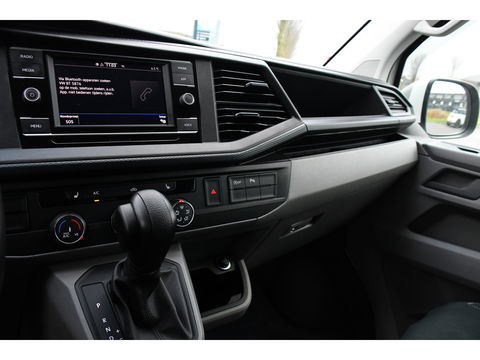 Volkswagen Transporter 2.0 TDI L2H1 30 DC PB Edition Highline Adaptieve Cruise, Camera, Carplay, 150PK, Automaat, Stoelverwarming, LED, Trekhaak, Standkachel, UNIEK!