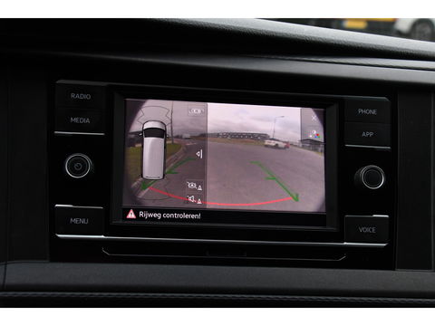 Volkswagen Transporter 2.0 TDI L2H1 30 DC PB Edition Highline Adaptieve Cruise, Camera, Carplay, 150PK, Automaat, Stoelverwarming, LED, Trekhaak, Standkachel, UNIEK!