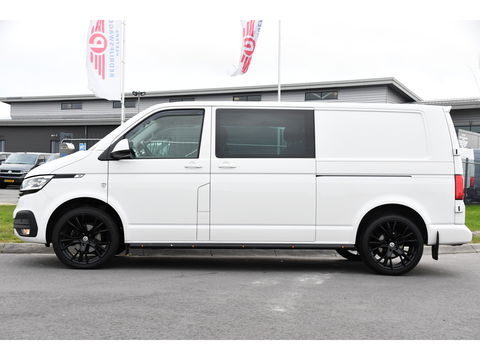 Volkswagen Transporter 2.0 TDI L2H1 30 DC PB Edition Highline Adaptieve Cruise, Camera, Carplay, 150PK, Automaat, Stoelverwarming, LED, Trekhaak, Standkachel, UNIEK!