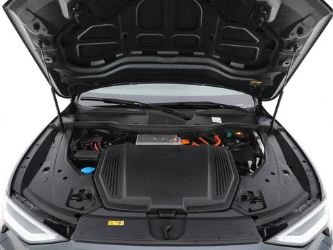 Audi e-tron Sportback 55 Quattro Business edition 95 kWh [ 3-Fase ] (INCL-BTW) *DIGI-COCKPIT | FULL-LED | MEMORY-PACK | DAB | KEYLESS | NAVI-FULLMAP | SHIFT-PADDLES | AUDI-SOUND | COMFORT-SEATS | 20''ALU*