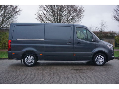 Mercedes-Benz Sprinter 319CDI Select L2H1 BPM VRIJ!! 10.25" Mbux, ACC, LED, 3.5T Trekhaak, 17" LM!! NR. 662