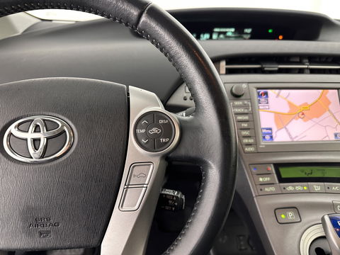 Toyota Prius 1.8 PHEV Executive Business Aut. *FULL-LEATHER | JBL-SOUND | HEAD-UP | FULL-LED |  KEYLESS | NAVI-FULLMAP | CAMERA | ECC | DIGI-COCKPIT | PDC | TOWBAR | COMFORT-SEATS | 17"ALU*