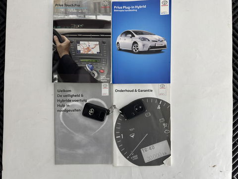 Toyota Prius 1.8 PHEV Executive Business Aut. *FULL-LEATHER | JBL-SOUND | HEAD-UP | FULL-LED |  KEYLESS | NAVI-FULLMAP | CAMERA | ECC | DIGI-COCKPIT | PDC | TOWBAR | COMFORT-SEATS | 17"ALU*