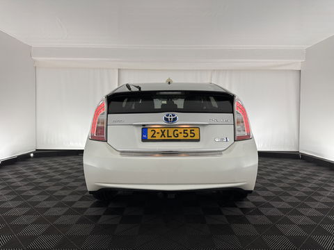 Toyota Prius 1.8 PHEV Executive Business Aut. *FULL-LEATHER | JBL-SOUND | HEAD-UP | FULL-LED |  KEYLESS | NAVI-FULLMAP | CAMERA | ECC | DIGI-COCKPIT | PDC | TOWBAR | COMFORT-SEATS | 17"ALU*